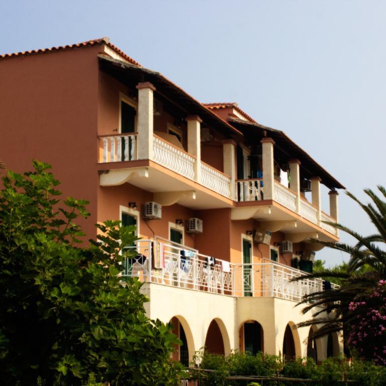Dixtia Apartments Agios Georgios Pagon Exteriör bild