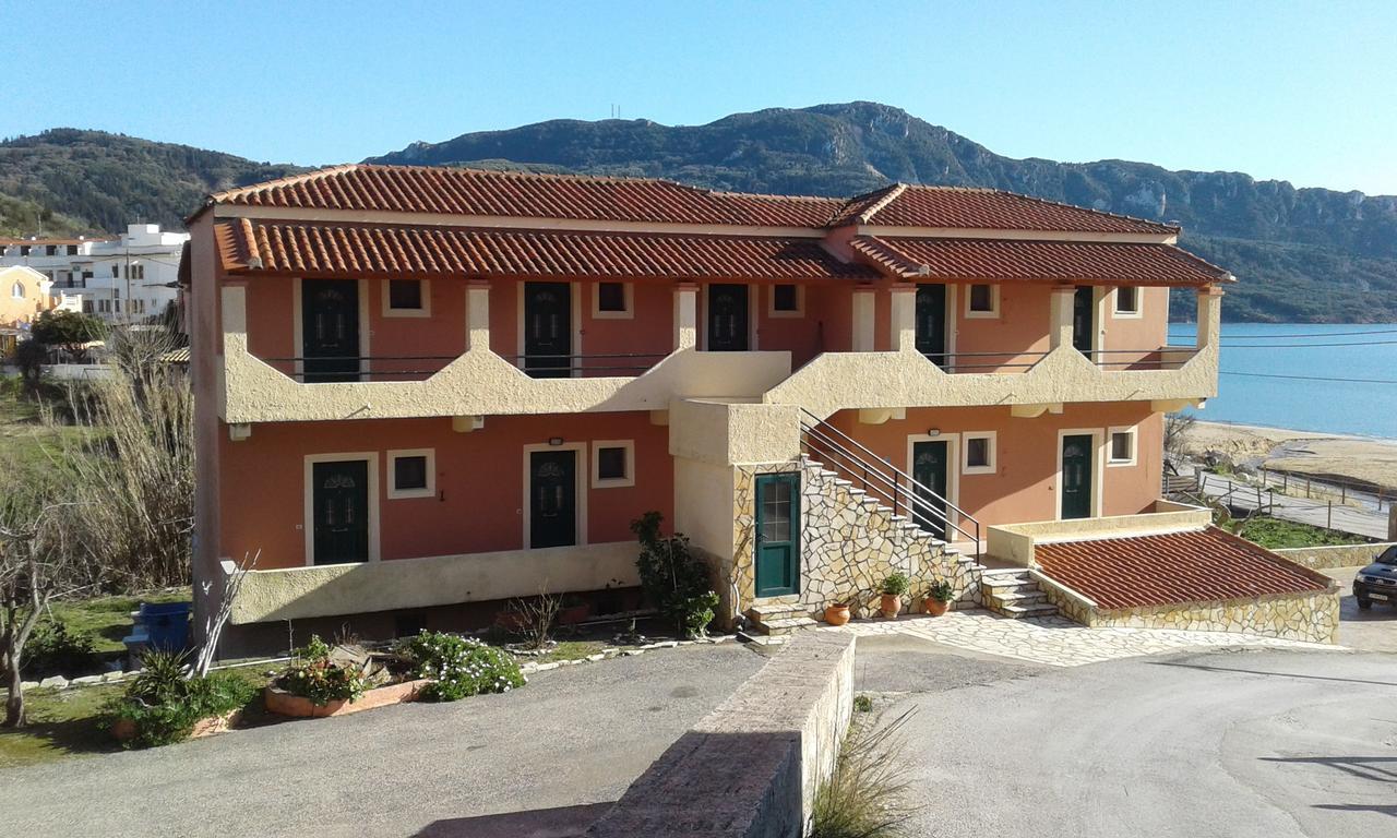 Dixtia Apartments Agios Georgios Pagon Exteriör bild